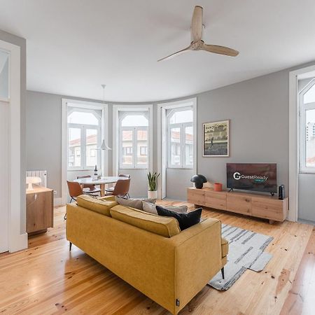 Guestready - Colorful Apt Near Agosto Station OOporto Exteriör bild