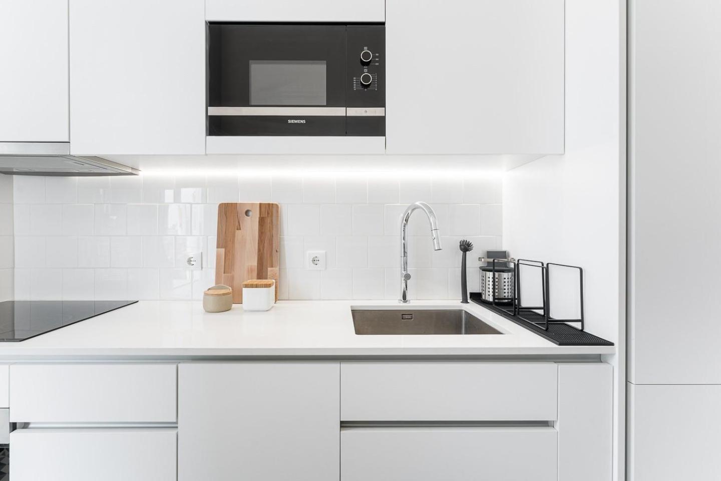 Guestready - Colorful Apt Near Agosto Station OOporto Exteriör bild