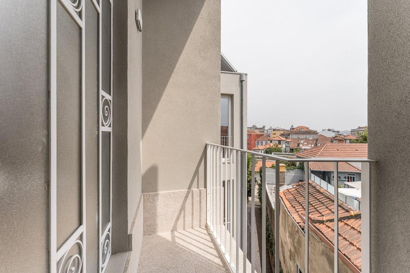 Guestready - Colorful Apt Near Agosto Station OOporto Exteriör bild