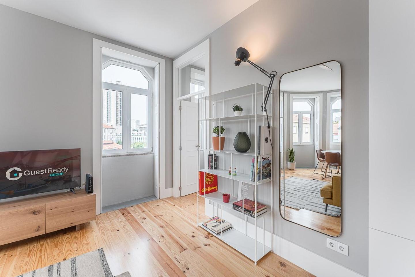 Guestready - Colorful Apt Near Agosto Station OOporto Exteriör bild